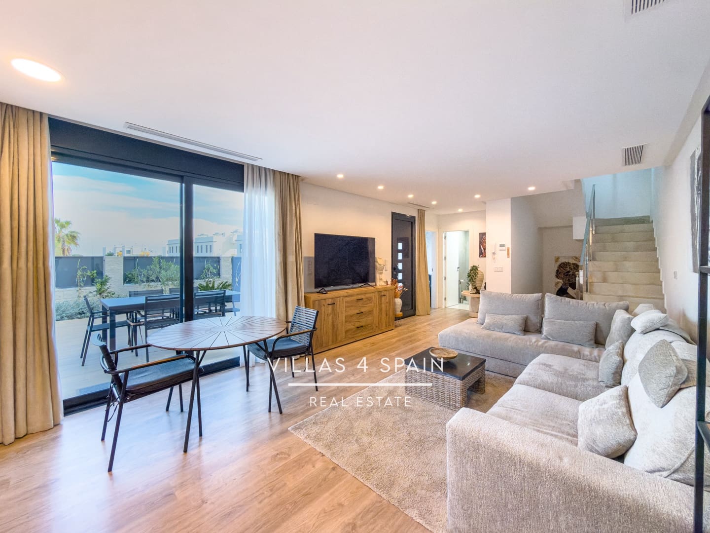 5 soveværelse Villa til salg i Ciudad Quesada med swimmingpool - € 525.000 (Ref: 9567984)