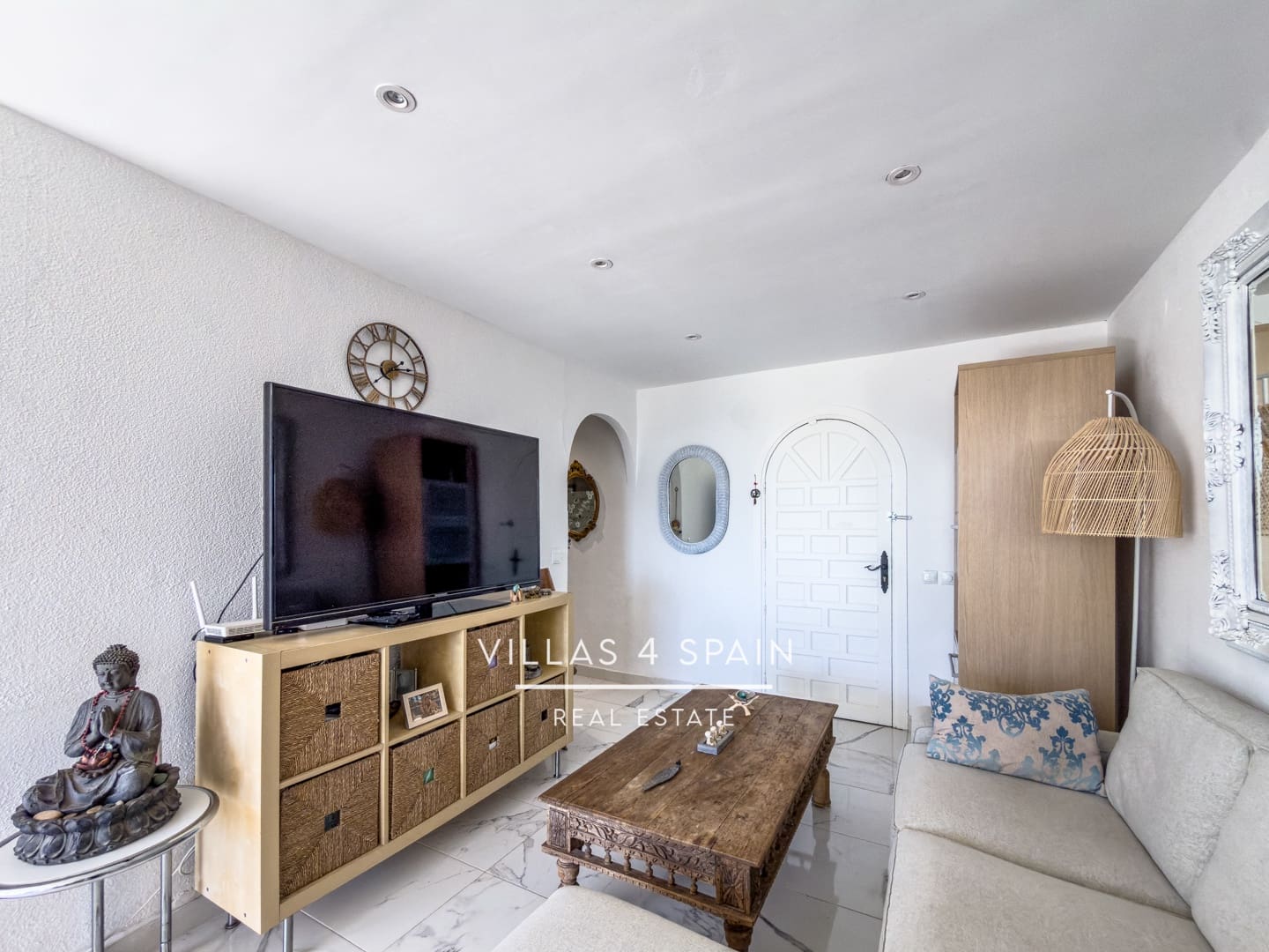 2 bedroom Apartment for sale in Torrevieja with pool - € 219,900 (Ref: 9607156)