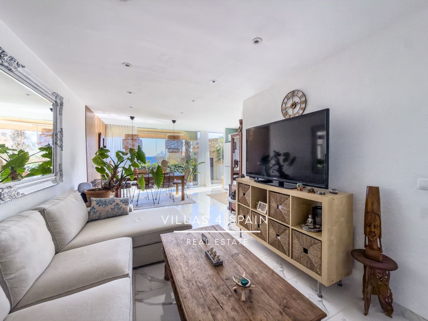 2 bedroom Apartment for sale in Torrevieja with pool - € 219,900 (Ref: 9607156)