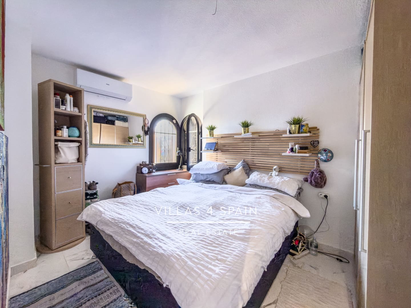 2 bedroom Apartment for sale in Torrevieja with pool - € 219,900 (Ref: 9607156)