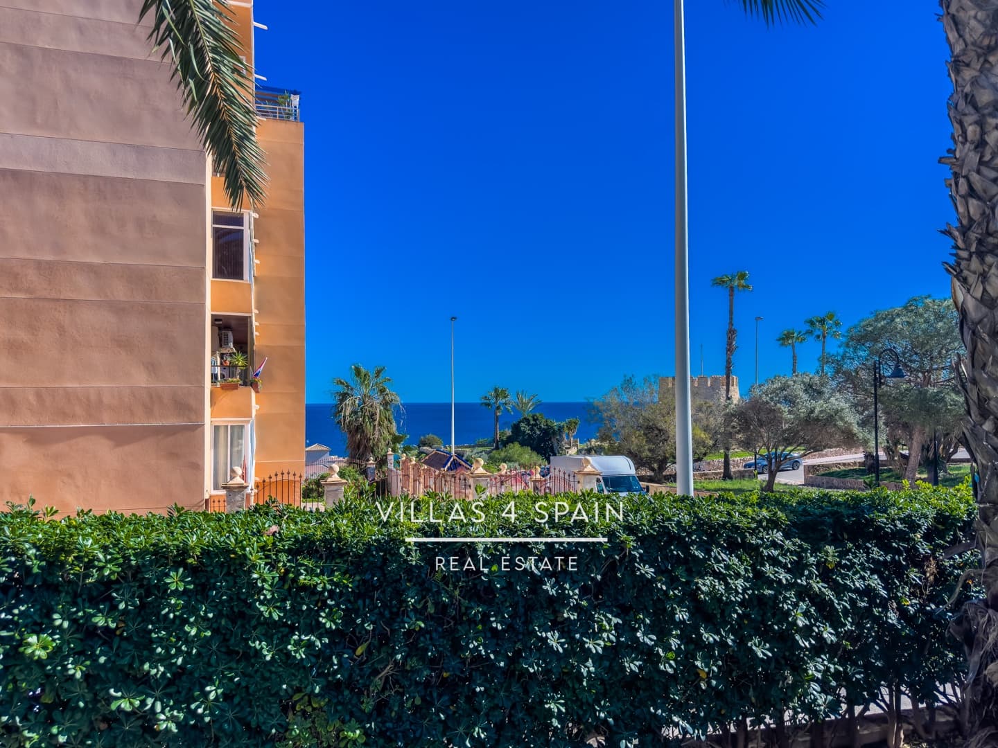 2 bedroom Apartment for sale in Torrevieja with pool - € 219,900 (Ref: 9607156)