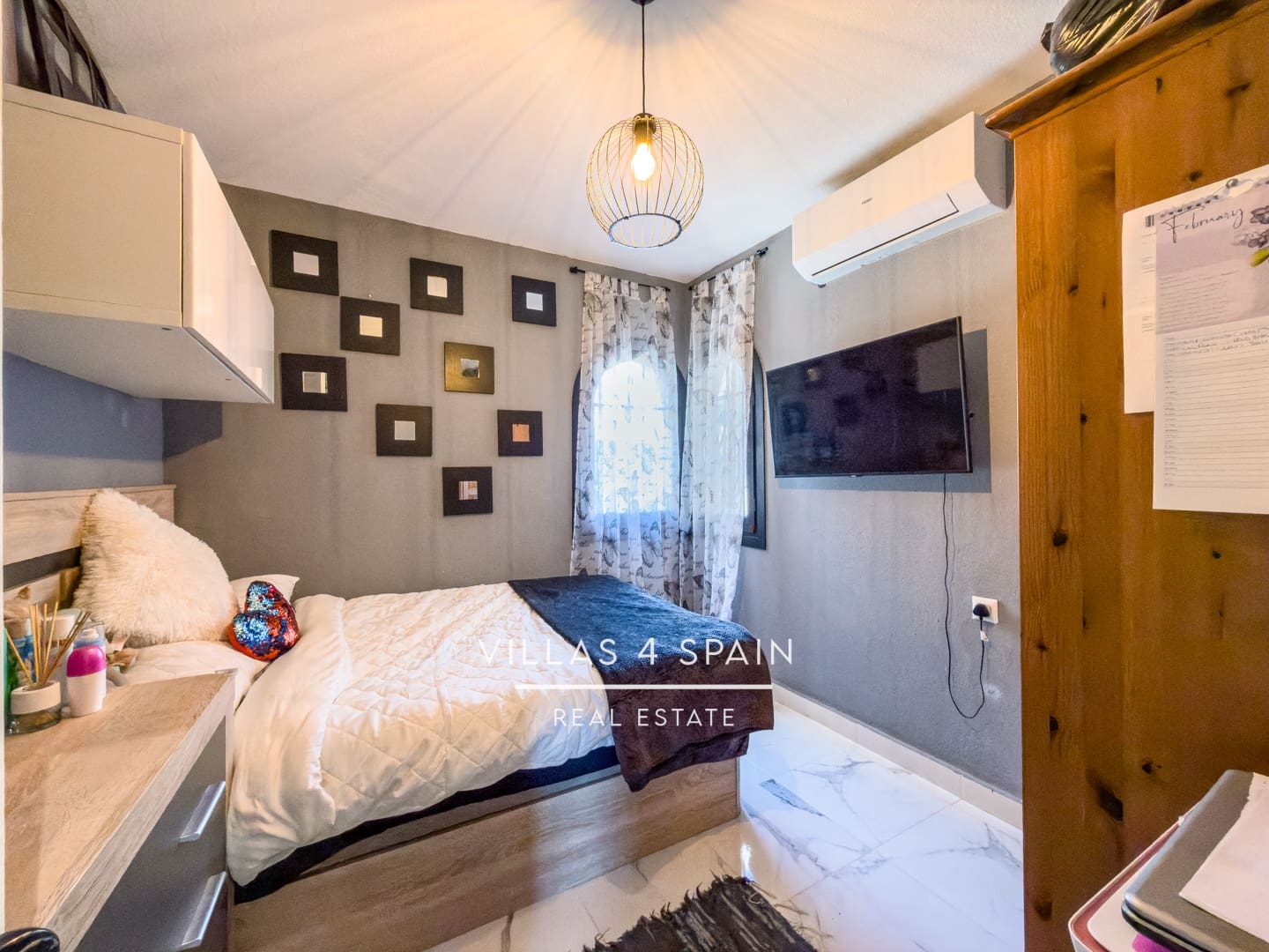 2 bedroom Apartment for sale in Torrevieja with pool - € 219,900 (Ref: 9607156)