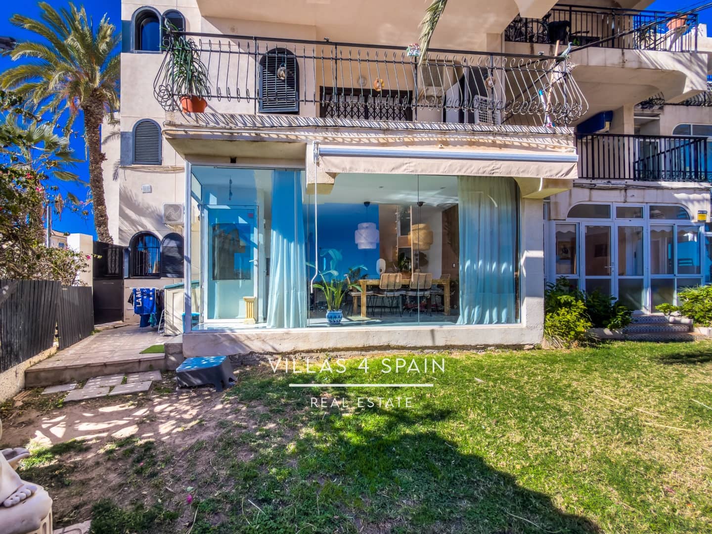 2 bedroom Apartment for sale in Torrevieja with pool - € 219,900 (Ref: 9607156)