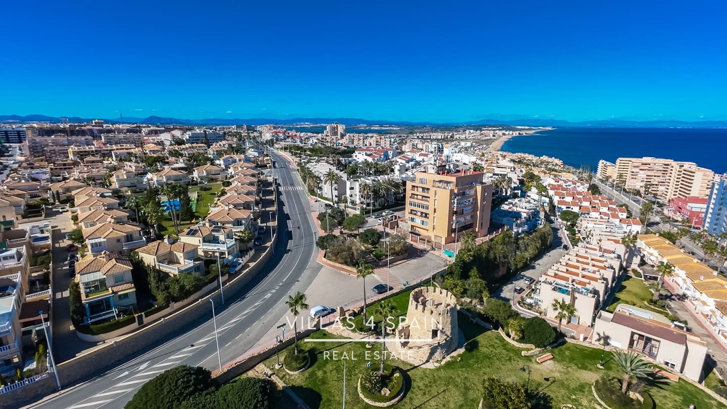 2 bedroom Apartment for sale in Torrevieja with pool - € 219,900 (Ref: 9607156)