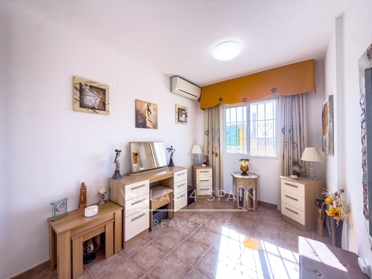 2 makuuhuone Huvila myytävänä paikassa Fortuna mukana uima-altaan 
autotalli - 174 500 € (Ref: 9660608)