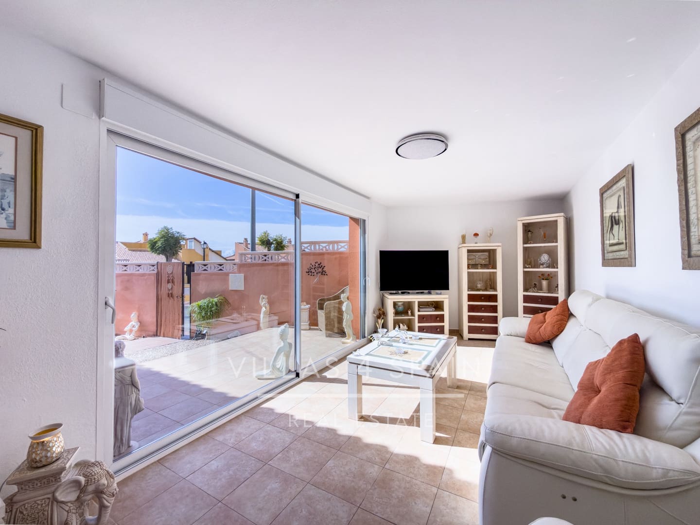 2 makuuhuone Huvila myytävänä paikassa Fortuna mukana uima-altaan 
autotalli - 174 500 € (Ref: 9660608)