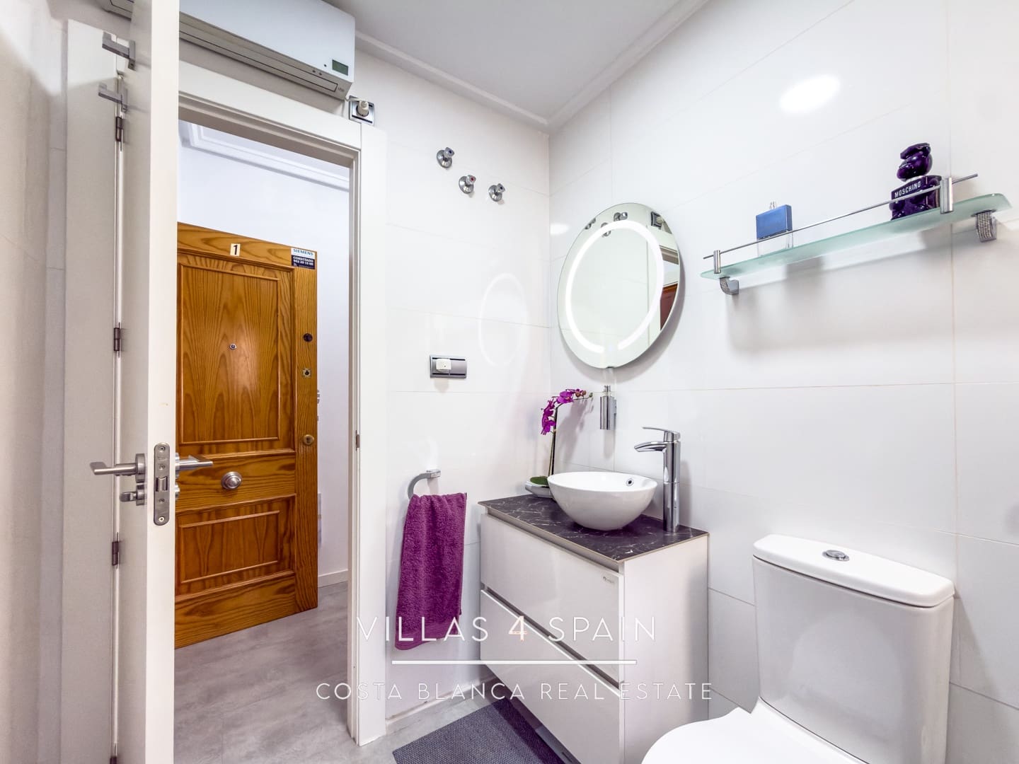 Huoneisto myytävänä paikassa Torrevieja - 147 000 € (Ref: 9665517)