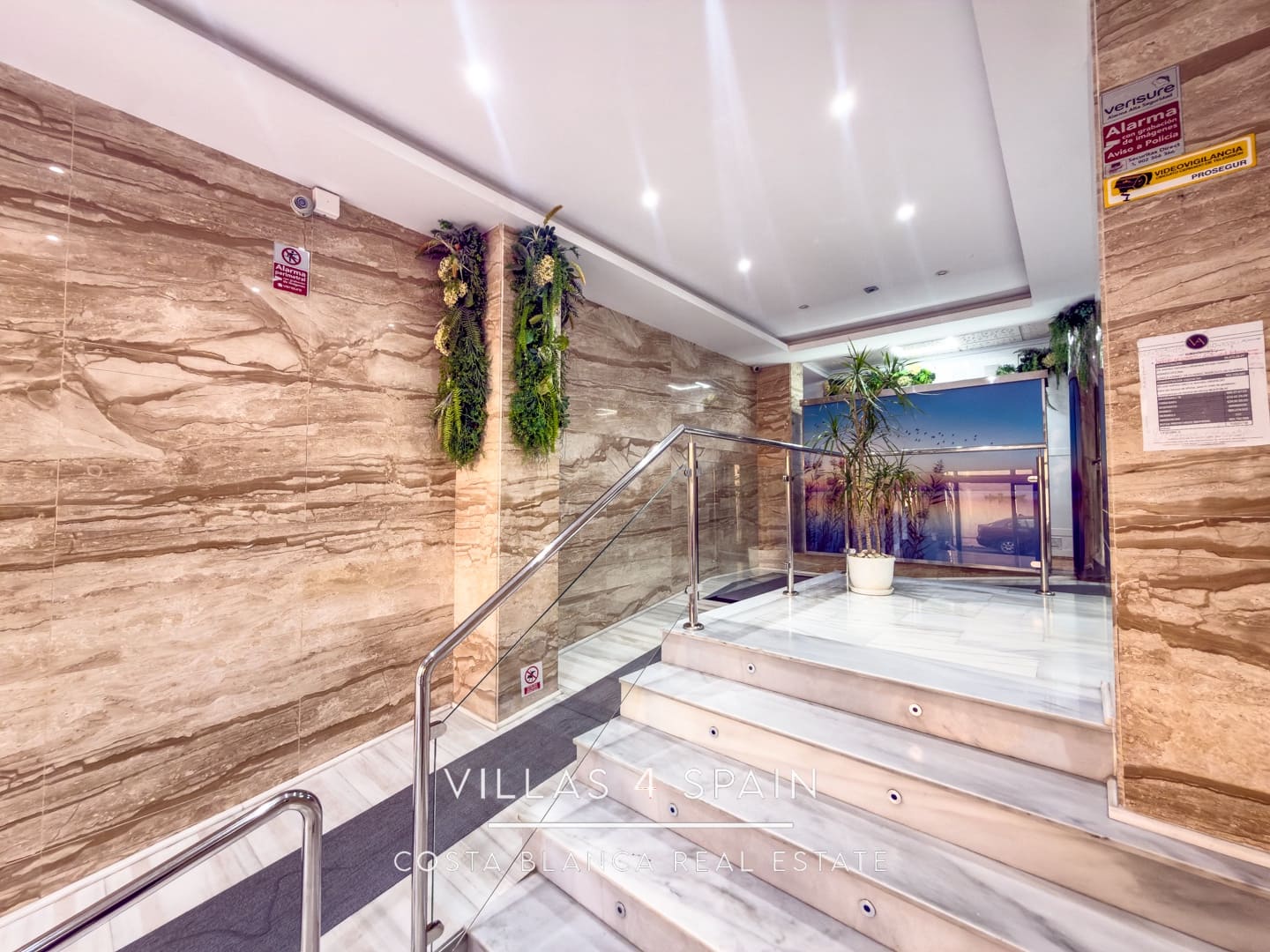 Huoneisto myytävänä paikassa Torrevieja - 147 000 € (Ref: 9665517)