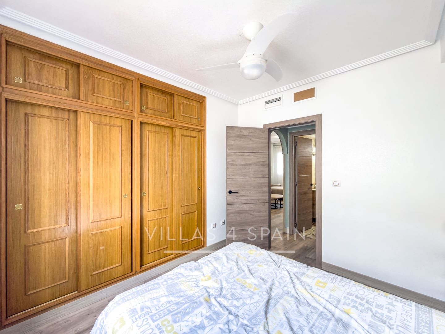 2 bedroom Apartment for sale in Orihuela Costa with pool - € 178,950 (Ref: 9679116)