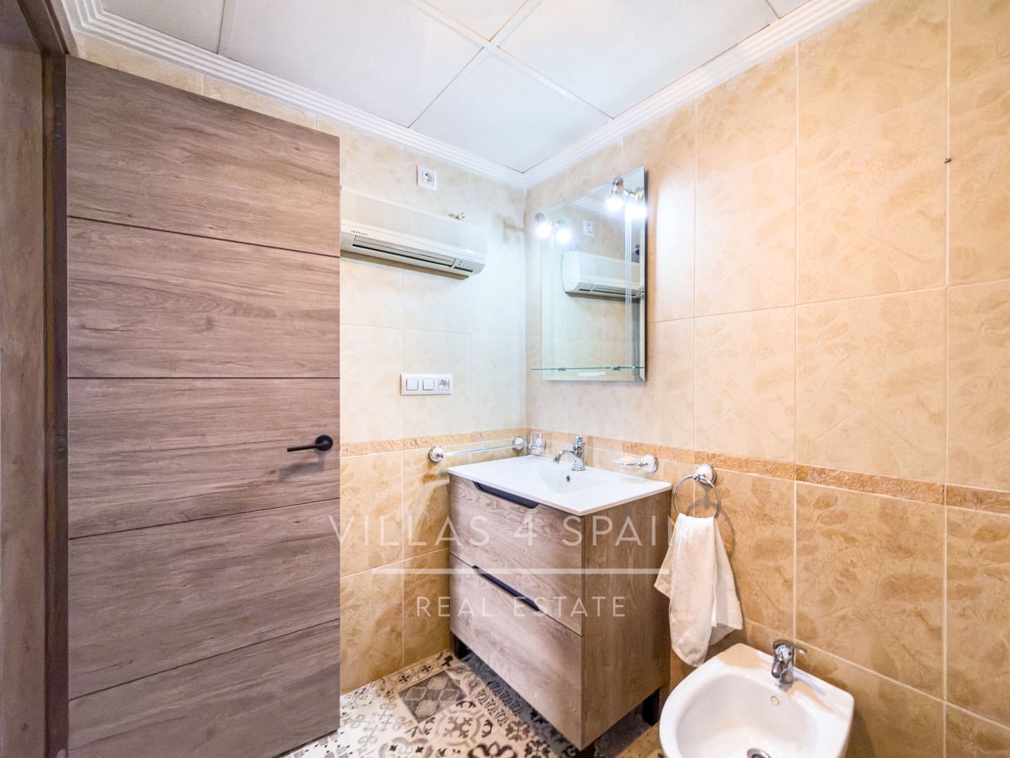 2 bedroom Apartment for sale in Orihuela Costa with pool - € 178,950 (Ref: 9679116)