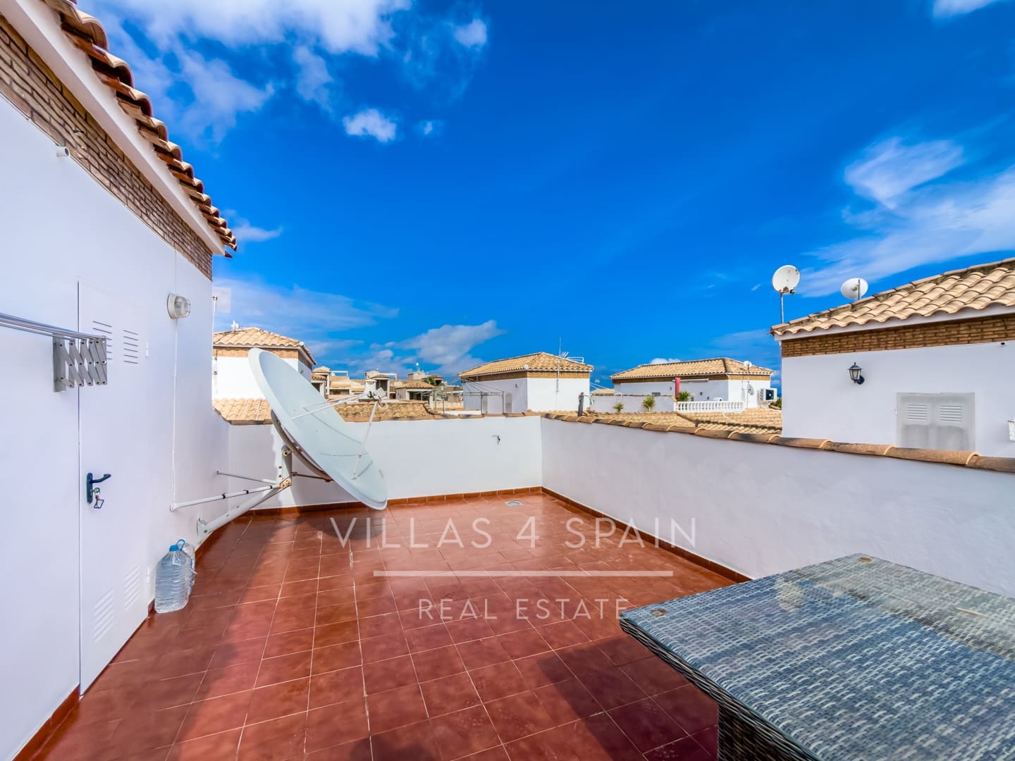 2 bedroom Apartment for sale in Orihuela Costa with pool - € 178,950 (Ref: 9679116)