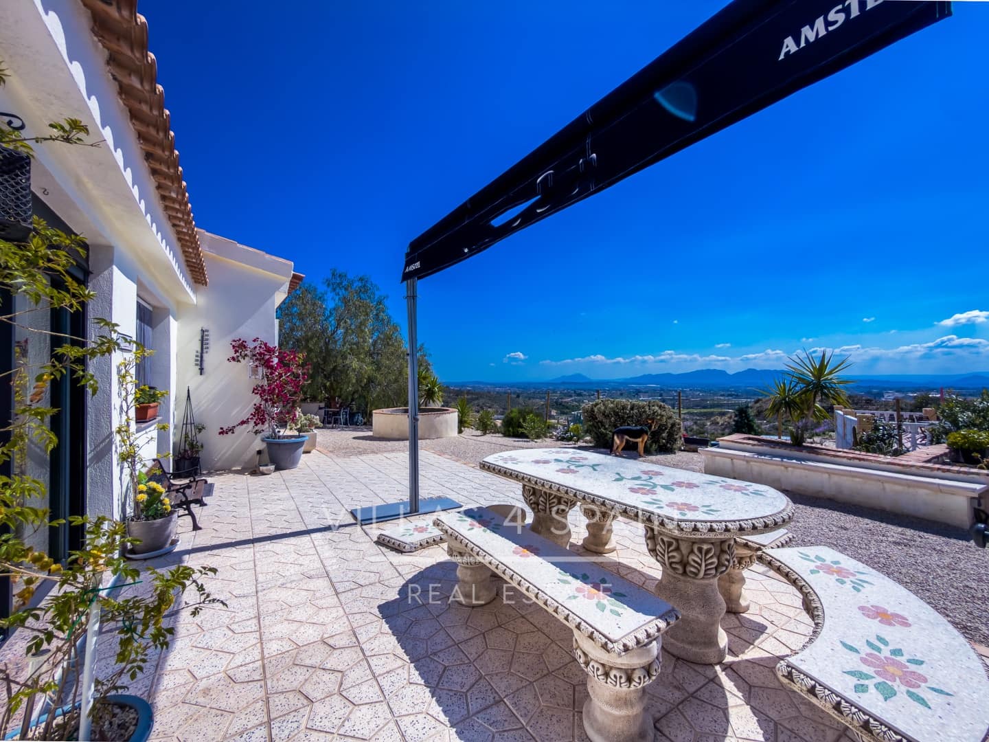 4 bedroom Villa for sale in Fortuna with garage - € 379,950 (Ref: 9719360)