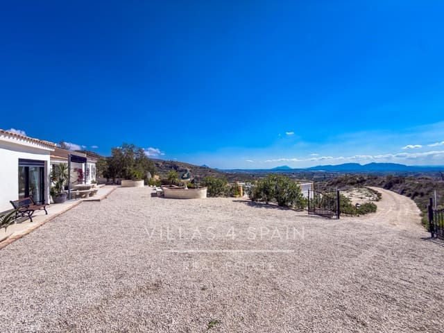 4 bedroom Villa for sale in Fortuna with garage - € 379,950 (Ref: 9719360)