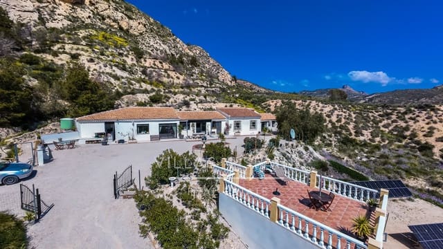 4 bedroom Villa for sale in Fortuna with garage - € 379,950 (Ref: 9719360)