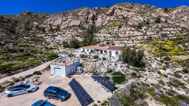 4 bedroom Villa for sale in Fortuna with garage - € 379,950 (Ref: 9719360)