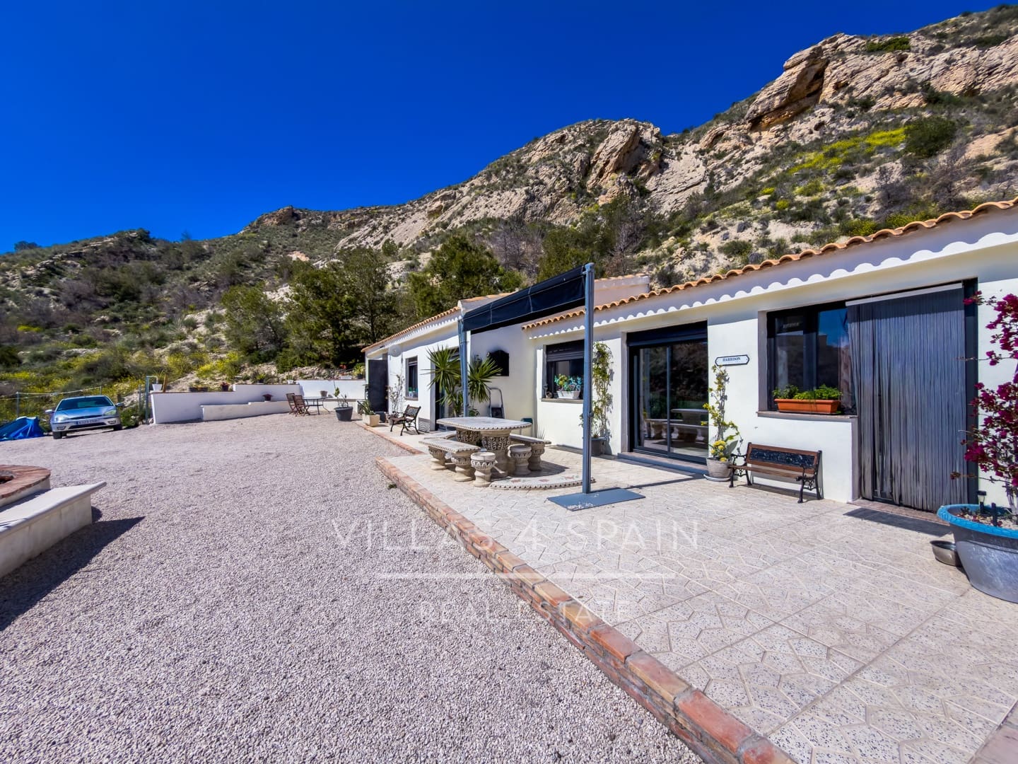 4 bedroom Villa for sale in Fortuna with garage - € 379,950 (Ref: 9719360)