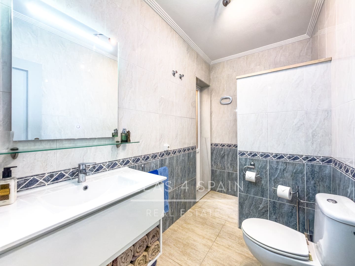 3 soveværelse Villa til salg i Villamartin med swimmingpool - € 359.950 (Ref: 9787946)