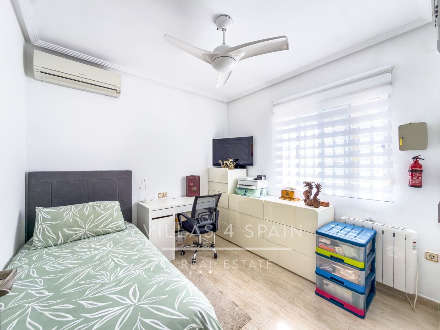 3 soveværelse Villa til salg i Villamartin med swimmingpool - € 359.950 (Ref: 9787946)