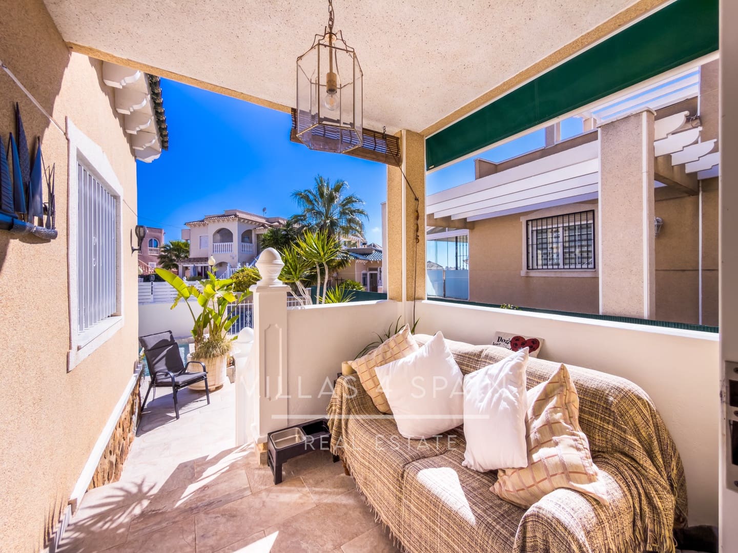 3 soveværelse Villa til salg i Villamartin med swimmingpool - € 359.950 (Ref: 9787946)