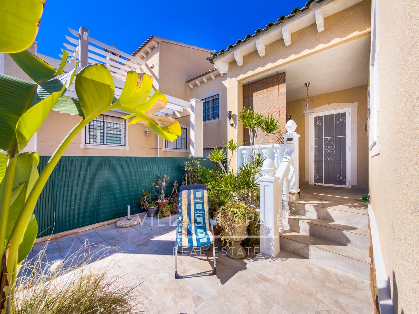 3 soveværelse Villa til salg i Villamartin med swimmingpool - € 359.950 (Ref: 9787946)