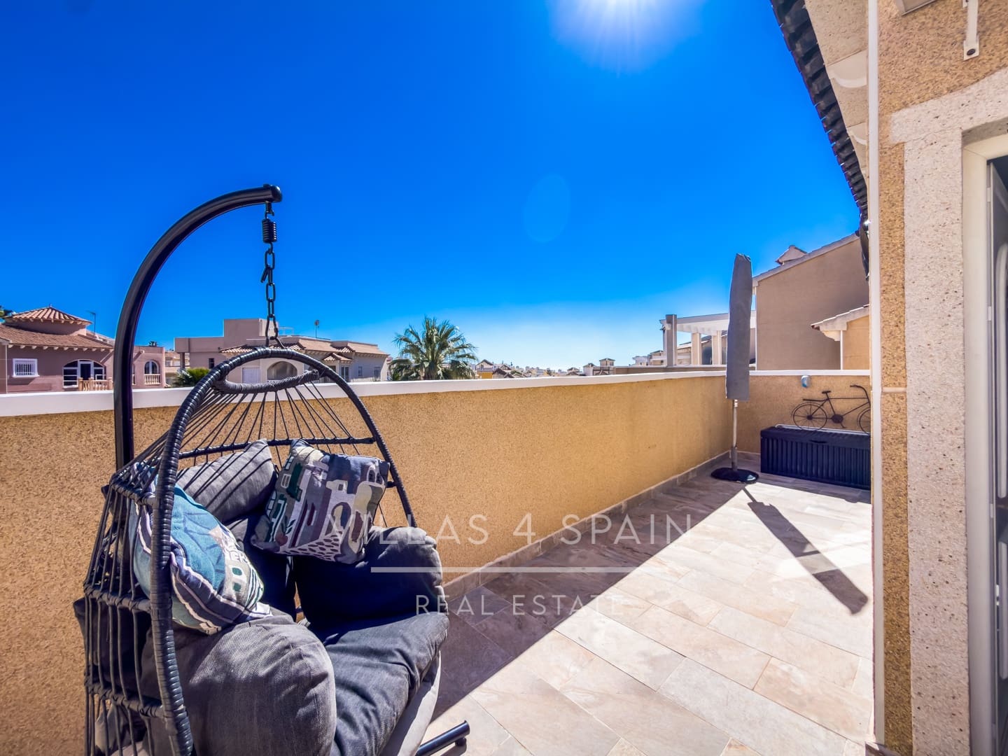 3 soveværelse Villa til salg i Villamartin med swimmingpool - € 359.950 (Ref: 9787946)