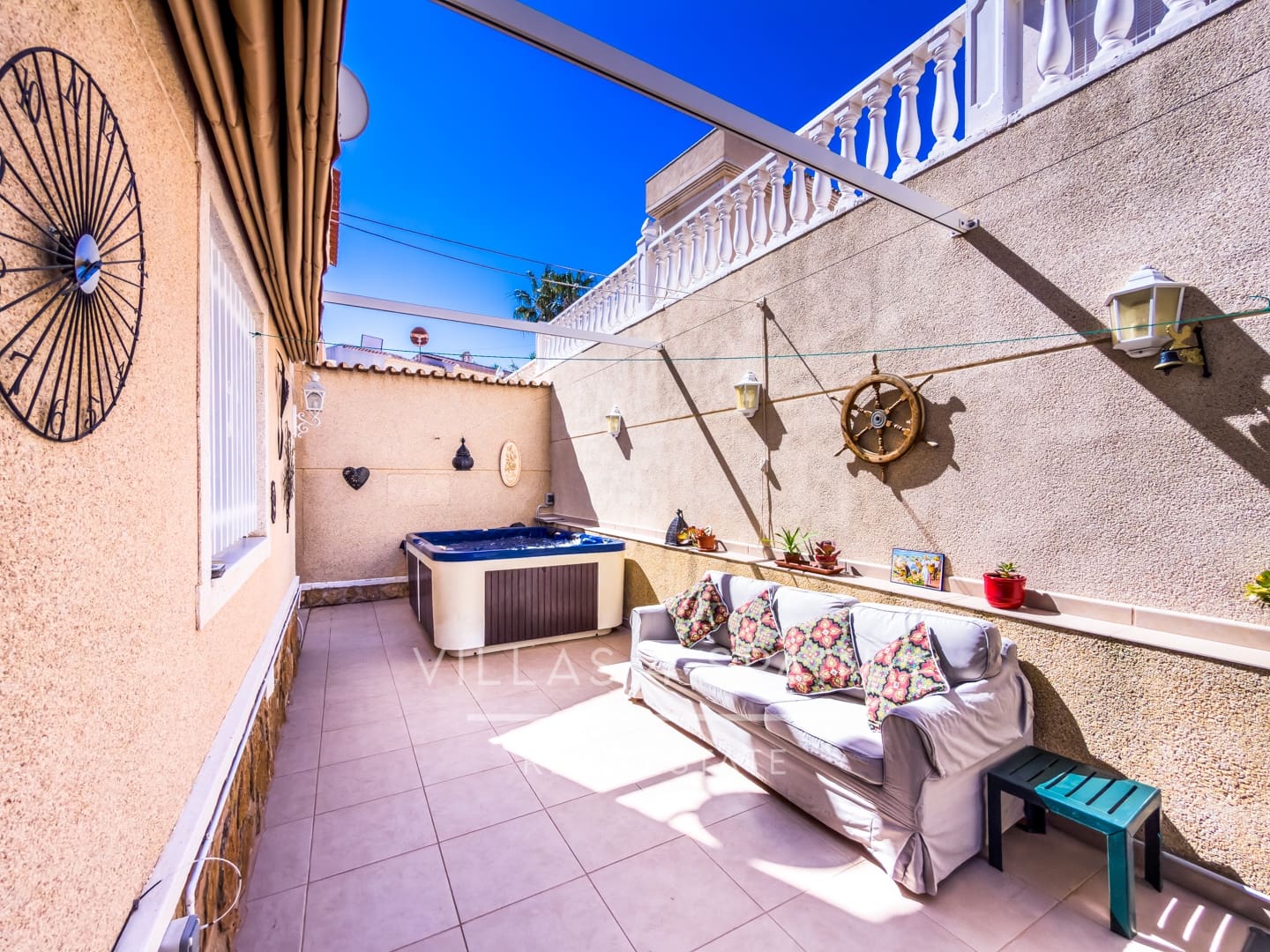 3 soveværelse Villa til salg i Villamartin med swimmingpool - € 359.950 (Ref: 9787946)