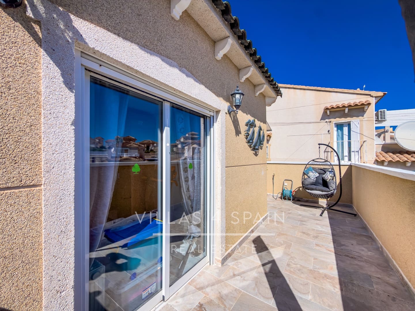 3 soveværelse Villa til salg i Villamartin med swimmingpool - € 359.950 (Ref: 9787946)