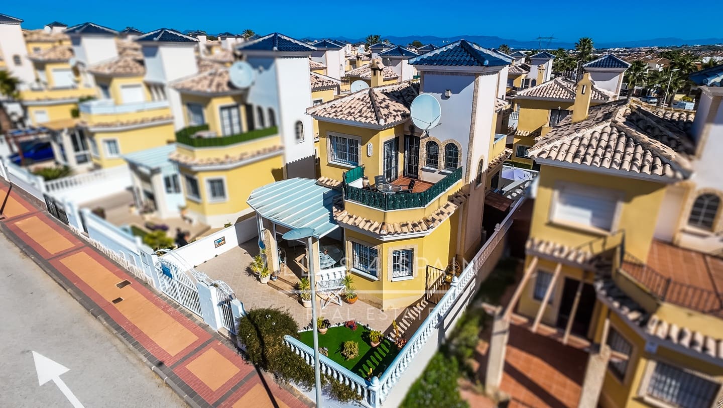 3 camera da letto Villa in vendita in Algorfa con piscina - 295.000 € (Rif: 9790045)