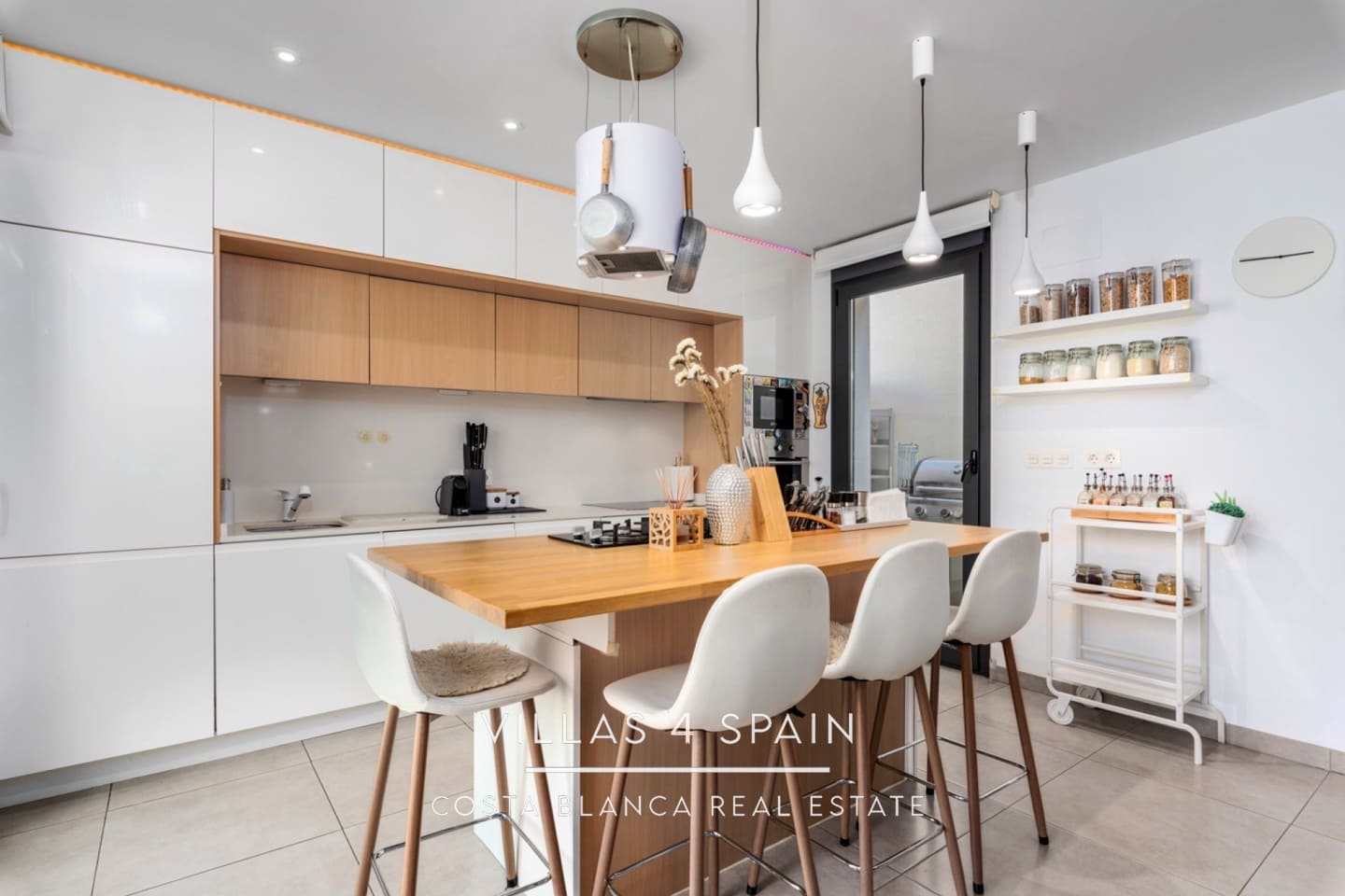 4 sovrum Villa till salu i Benijofar med pool - 420 000 € (Ref: 9795497)