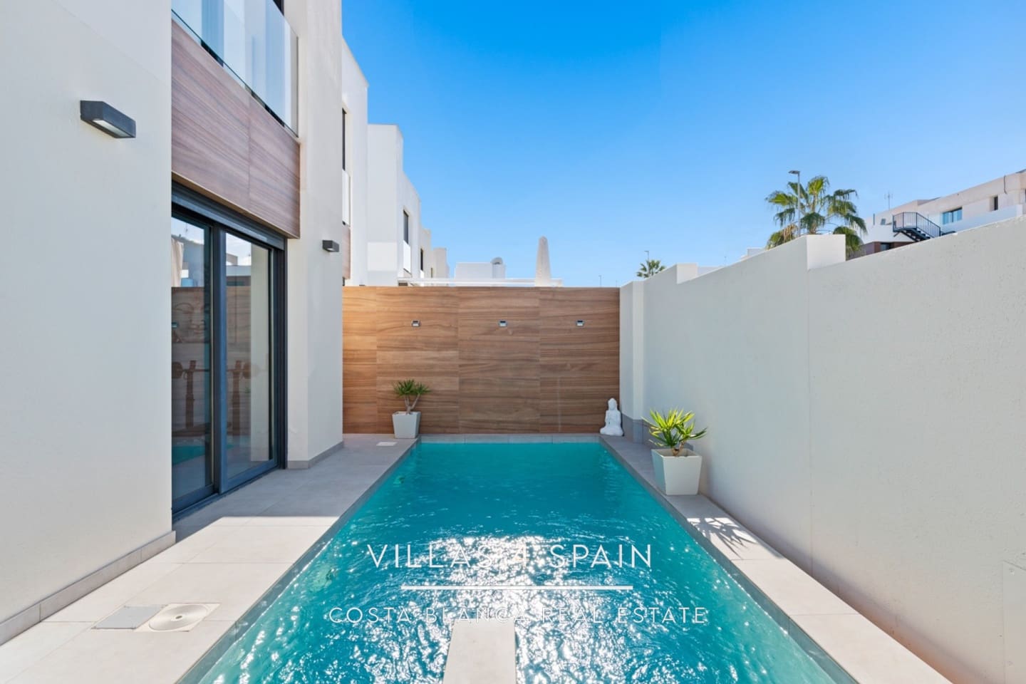 4 bedroom Villa for sale in Benijofar with pool - € 420,000 (Ref: 9795498)