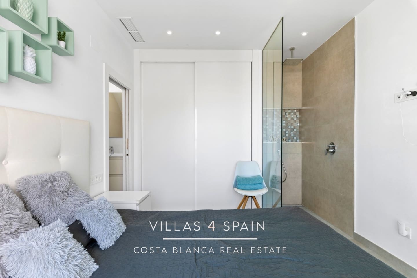 4 bedroom Villa for sale in Benijofar with pool - € 420,000 (Ref: 9795498)