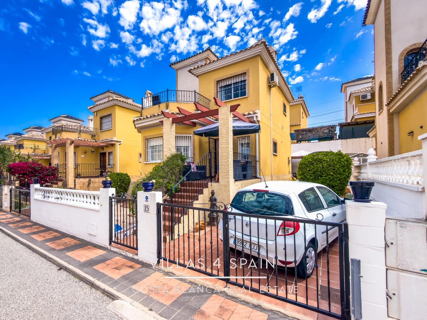 3 sypialnia Willa na sprzedaż w Algorfa z basenem garażem - 269 000 € (Ref: 9796124)