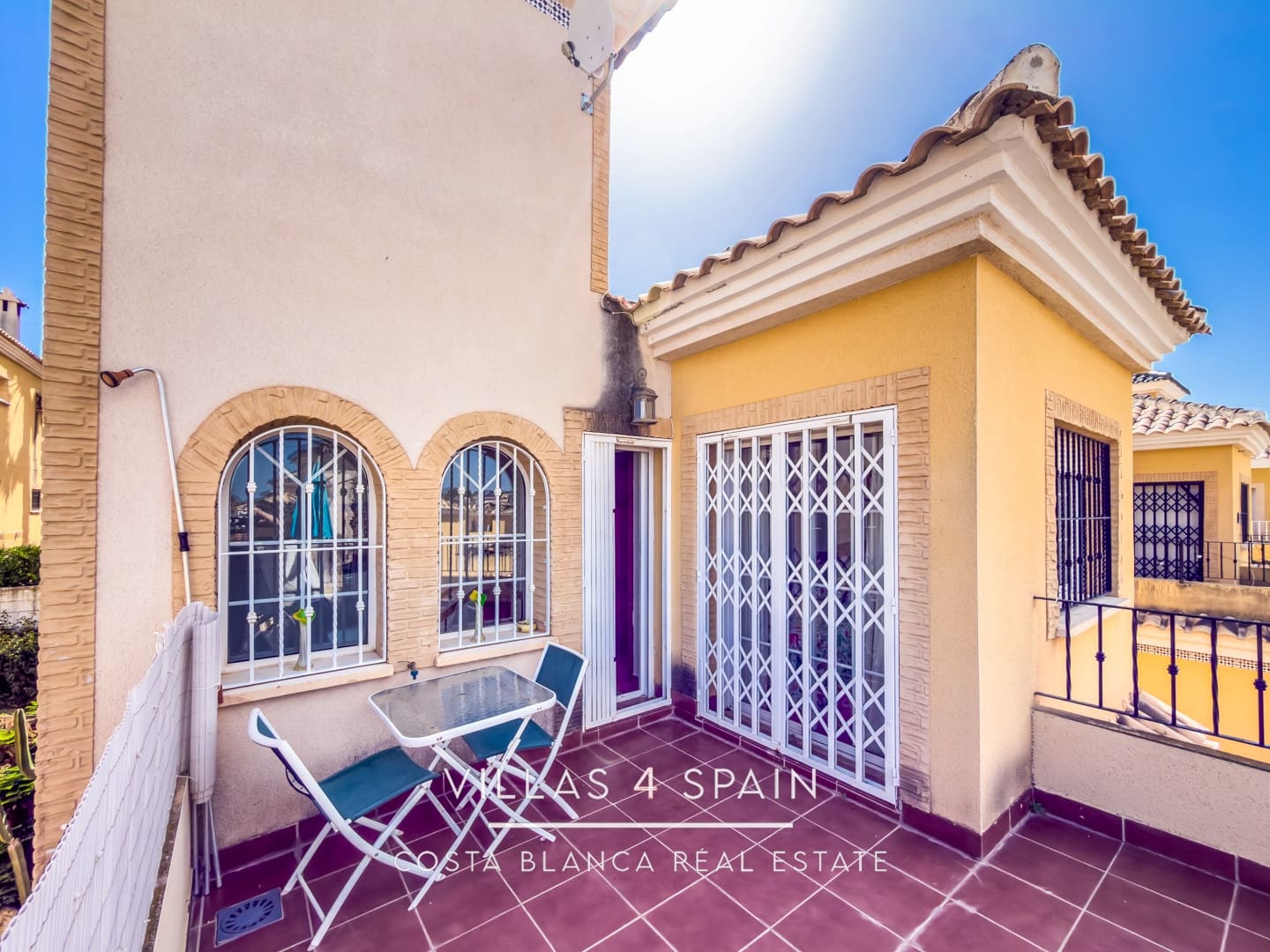 3 sypialnia Willa na sprzedaż w Algorfa z basenem garażem - 269 000 € (Ref: 9796124)