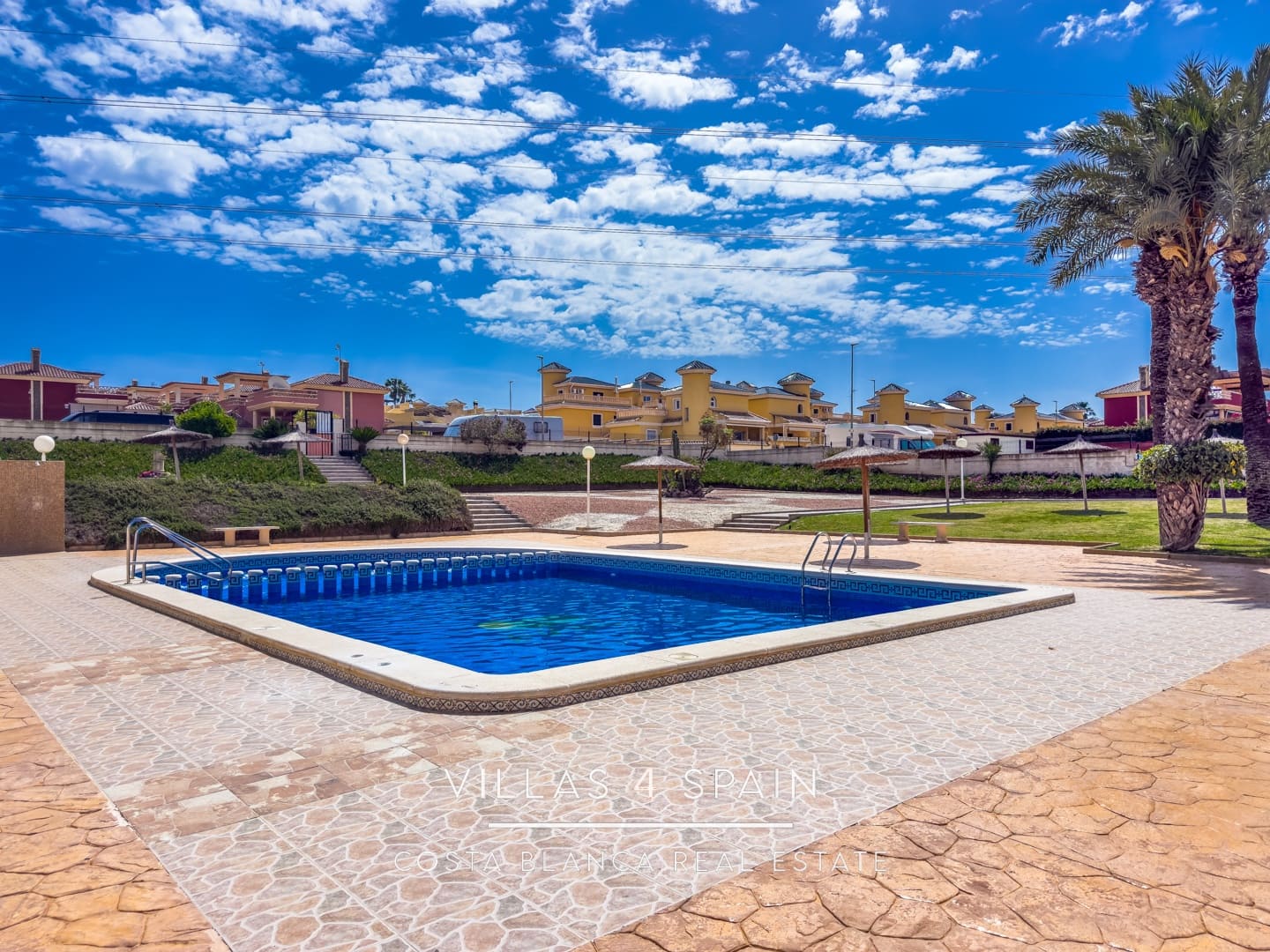 3 sypialnia Willa na sprzedaż w Algorfa z basenem garażem - 269 000 € (Ref: 9796124)