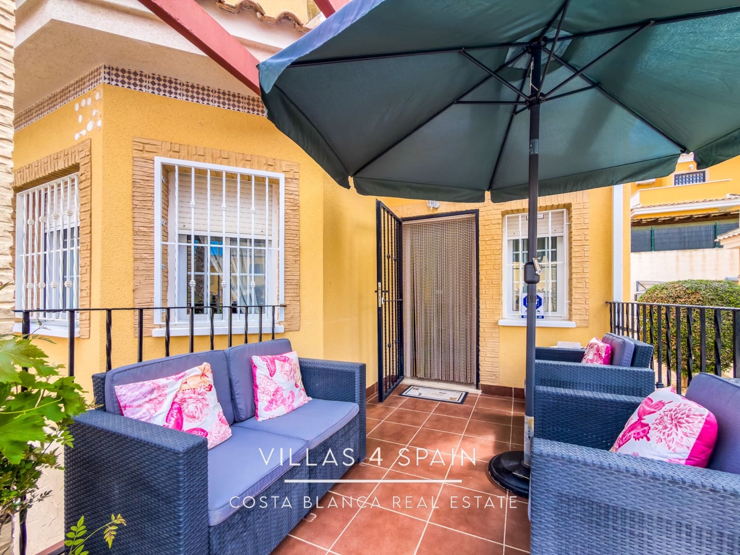 3 sypialnia Willa na sprzedaż w Algorfa z basenem garażem - 269 000 € (Ref: 9796124)