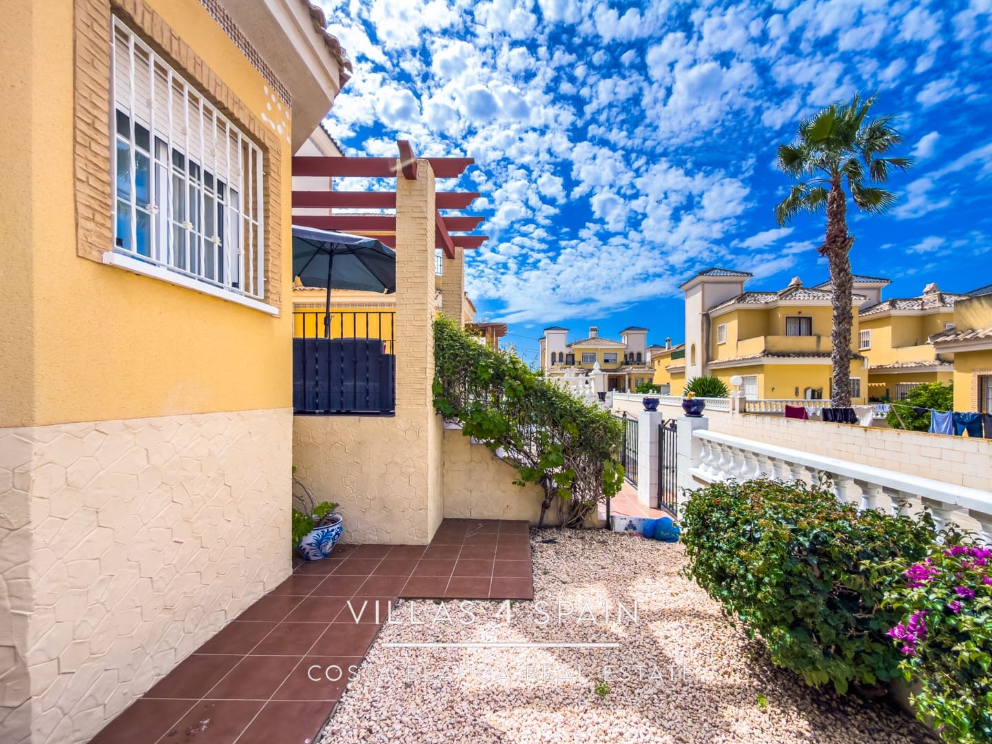 3 sypialnia Willa na sprzedaż w Algorfa z basenem garażem - 269 000 € (Ref: 9796124)