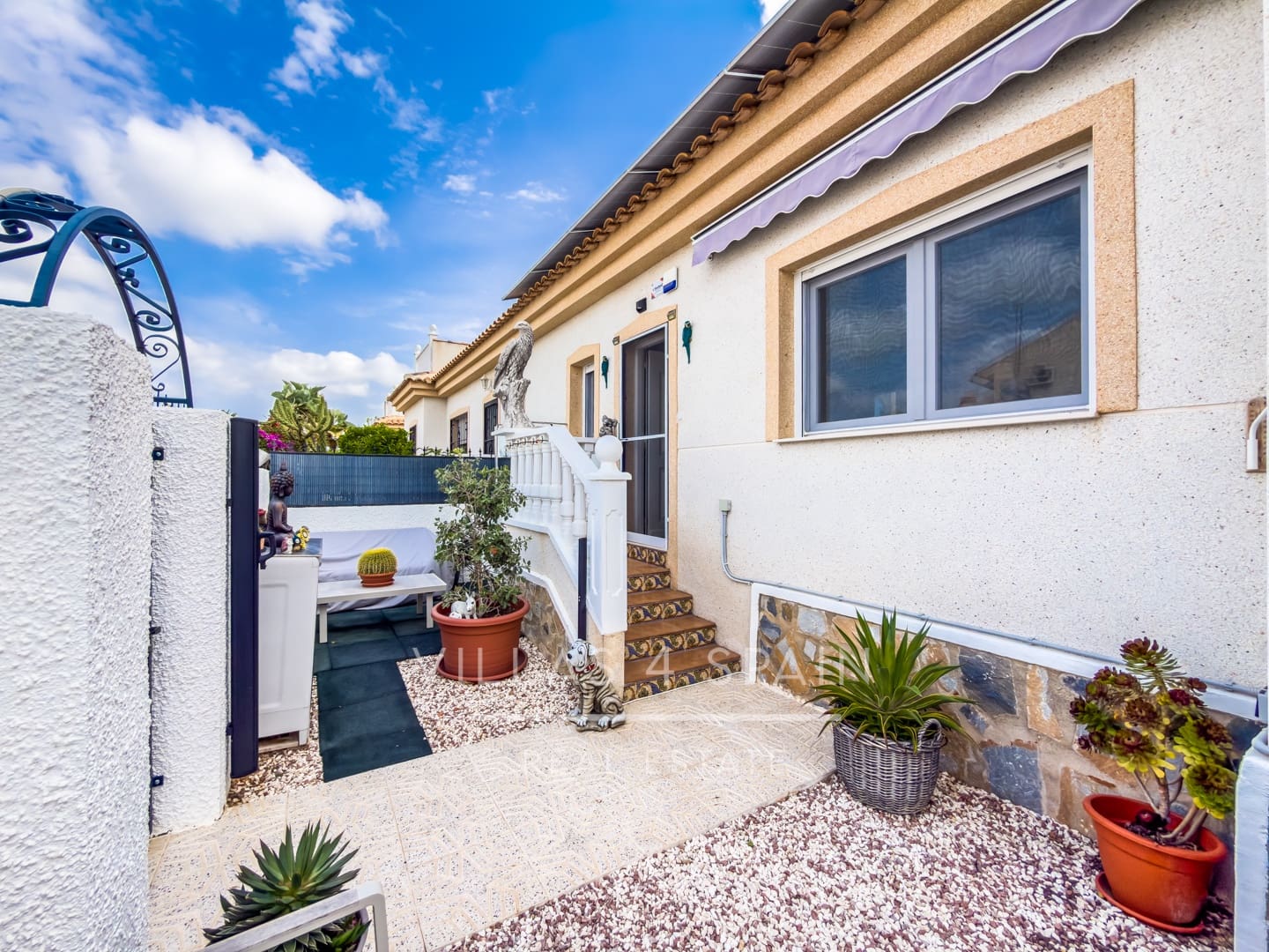 3 makuuhuone Huvila myytävänä paikassa Benijofar mukana uima-altaan - 249 000 € (Ref: 9807636)