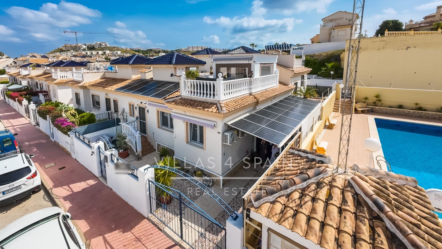 3 makuuhuone Huvila myytävänä paikassa Benijofar mukana uima-altaan - 249 000 € (Ref: 9807636)