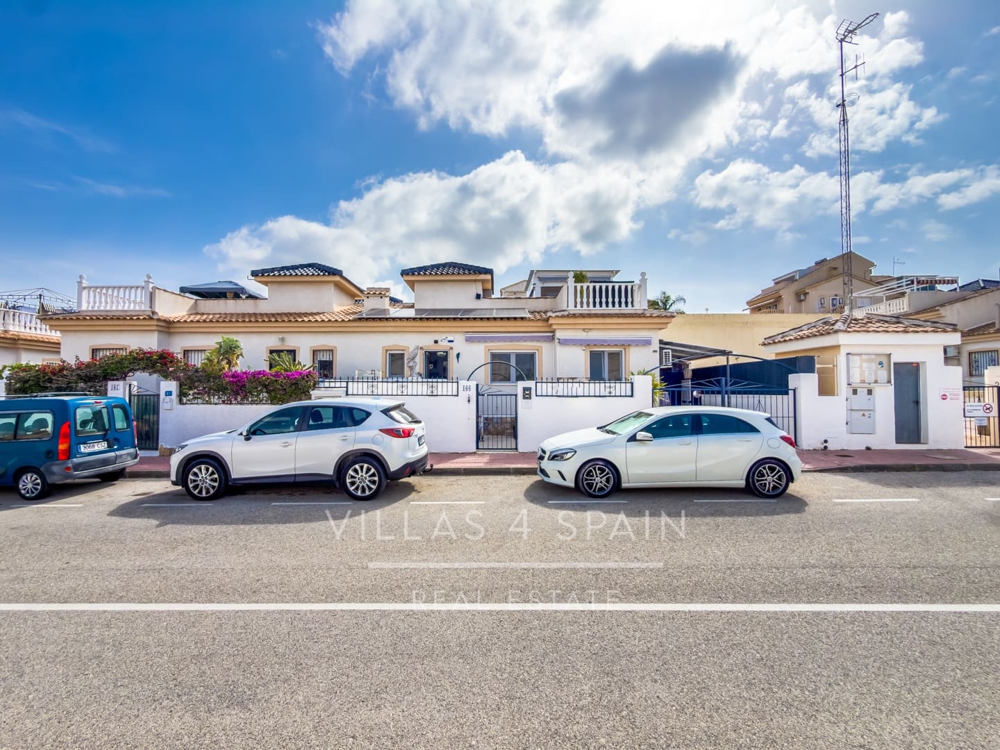 3 makuuhuone Huvila myytävänä paikassa Benijofar mukana uima-altaan - 249 000 € (Ref: 9807636)