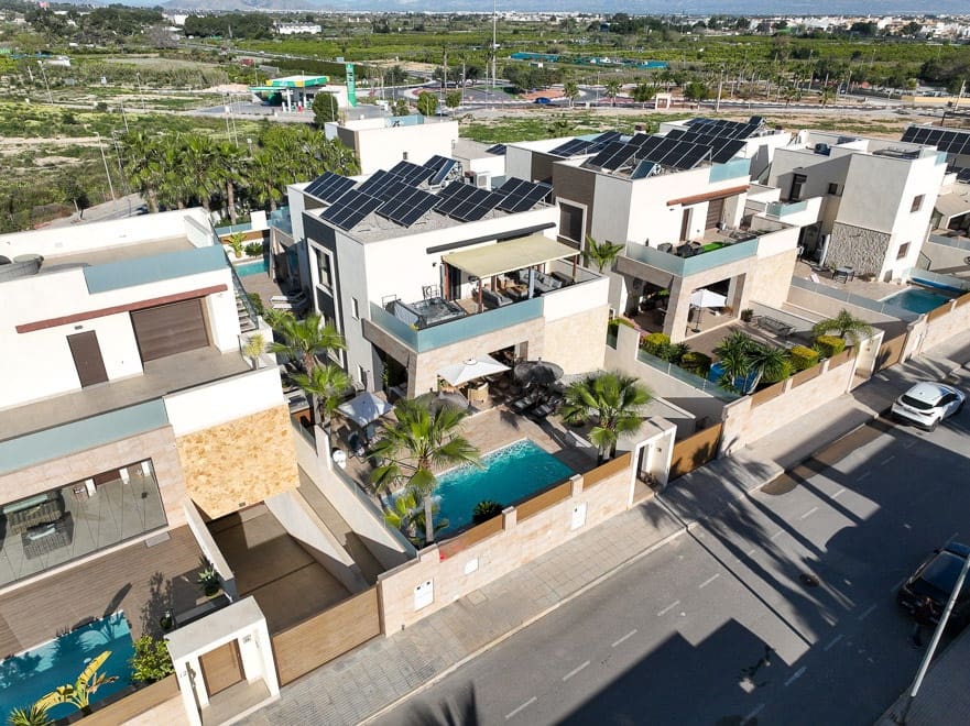 4 camera da letto Villa in vendita in Benijofar con piscina - 724.900 € (Rif: 9810821)