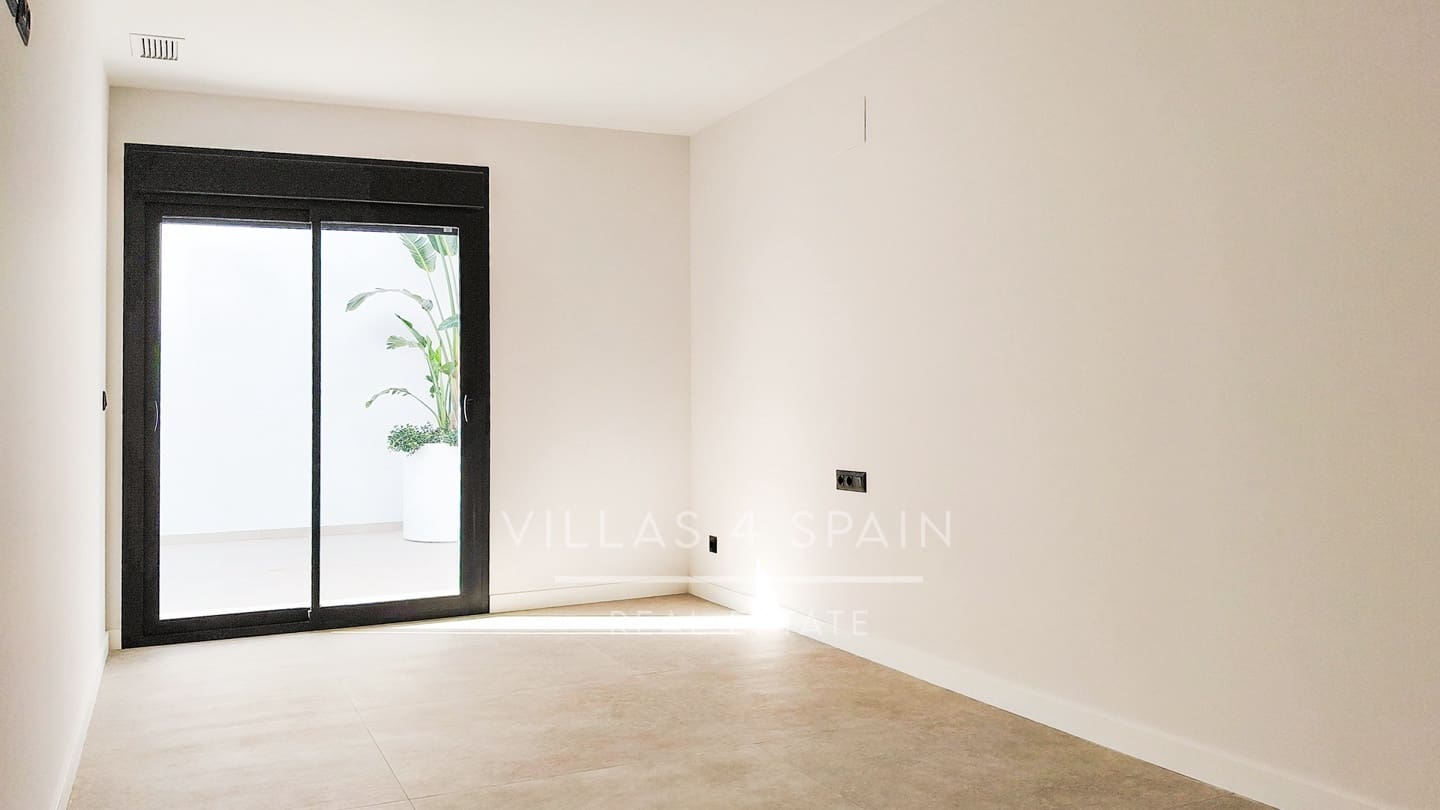 5 chambre Villa/Maison à vendre à Ciudad Quesada avec piscine garage - 788 750 € (Ref: 9821029)