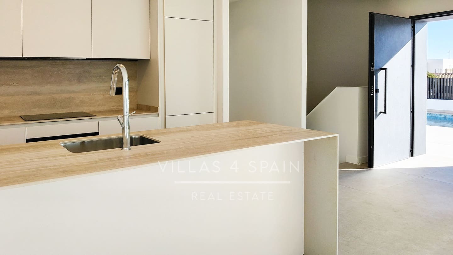 5 chambre Villa/Maison à vendre à Ciudad Quesada avec piscine garage - 788 750 € (Ref: 9821029)