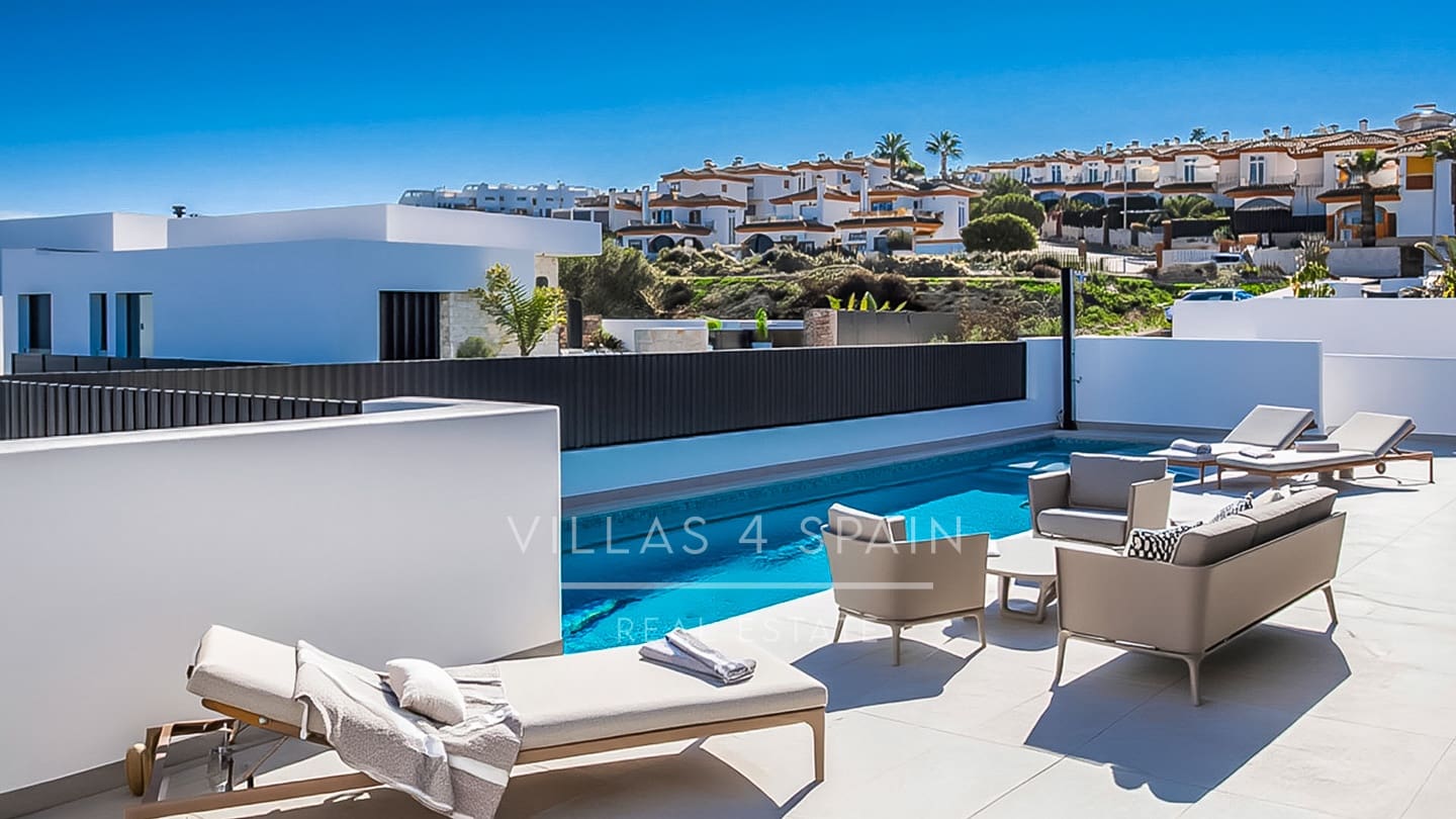 5 chambre Villa/Maison à vendre à Ciudad Quesada avec piscine garage - 788 750 € (Ref: 9821029)