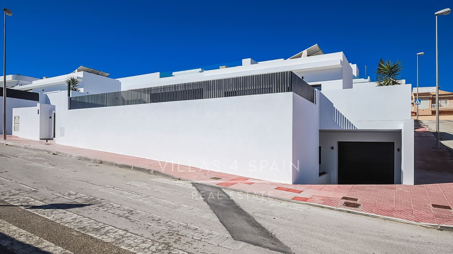5 chambre Villa/Maison à vendre à Ciudad Quesada avec piscine garage - 788 750 € (Ref: 9821029)