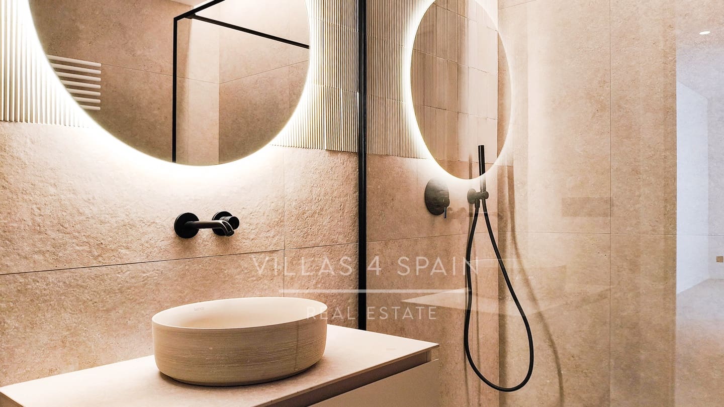 5 chambre Villa/Maison à vendre à Ciudad Quesada avec piscine garage - 788 750 € (Ref: 9821029)