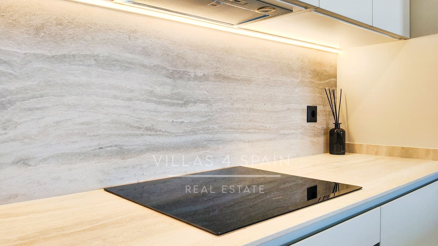 5 bedroom Villa for sale in Ciudad Quesada with pool garage - € 798,500 (Ref: 9821030)