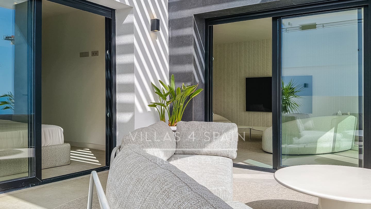 4 makuuhuone Huvila myytävänä paikassa Ciudad Quesada mukana uima-altaan - 810 750 € (Ref: 9821031)