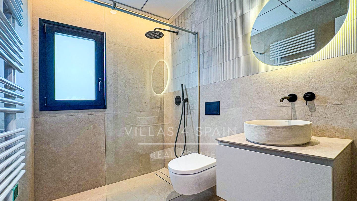 4 makuuhuone Huvila myytävänä paikassa Ciudad Quesada mukana uima-altaan - 810 750 € (Ref: 9821031)
