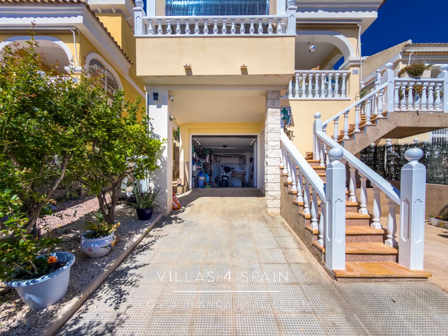 3 soveværelse Villa til salg i La Marina med swimmingpool garage - € 297.500 (Ref: 9830610)