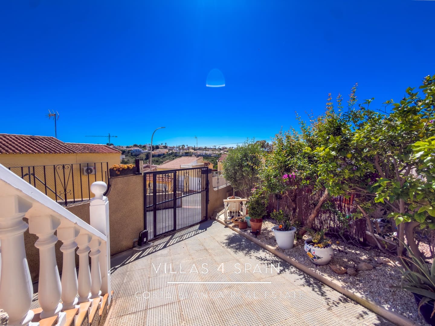 3 soveværelse Villa til salg i La Marina med swimmingpool garage - € 297.500 (Ref: 9830610)